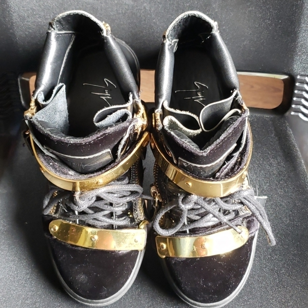 Giuseppe zanotti hightop sneakers